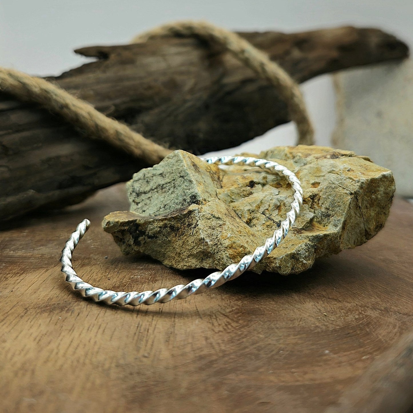 Everyday Workshop - Adjustable Twisted Bangle