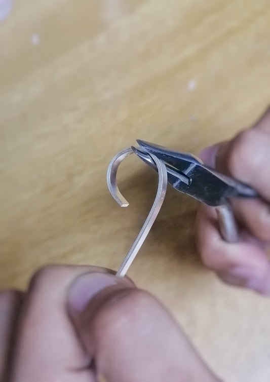 How working with your hands keeps your mind happy?