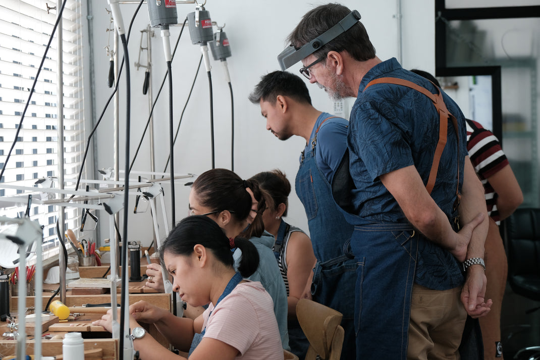 FullService Jewelry Studio & JewelryMaking School Metals & Gems