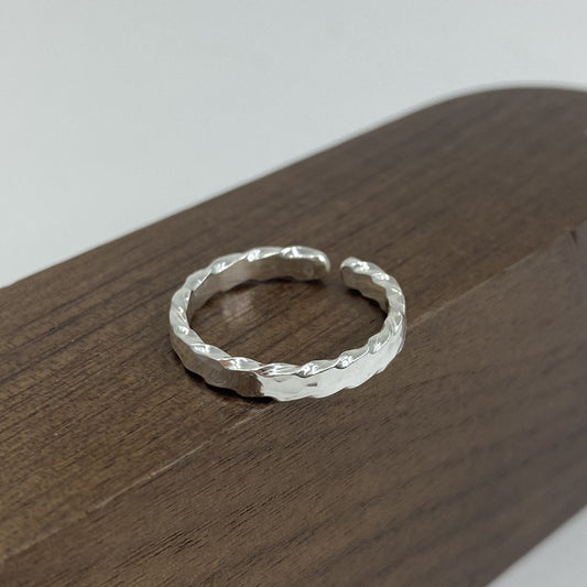 Everyday Workshop - Adjustable Twisted Ring