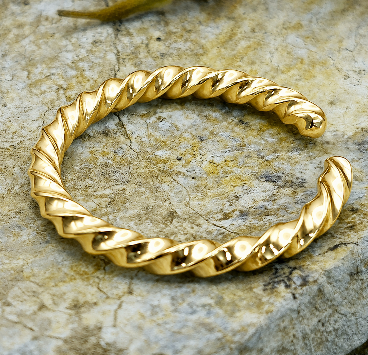 Everyday Workshop - Adjustable Twisted Ring